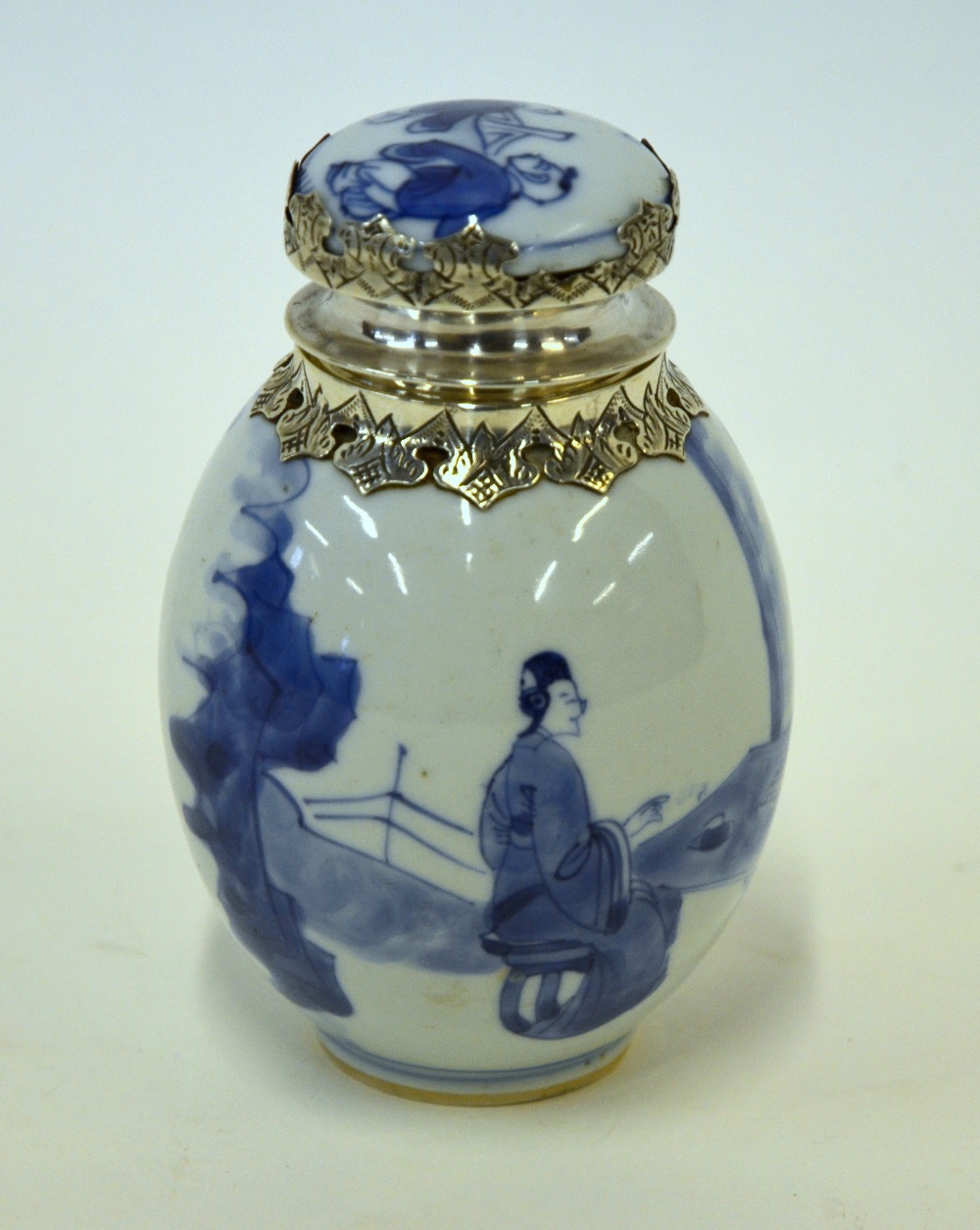 A Chinese blue and white small ovoid tea caddy and cover, Kangxi (1662-1722), the body decorated - Image 2 of 3