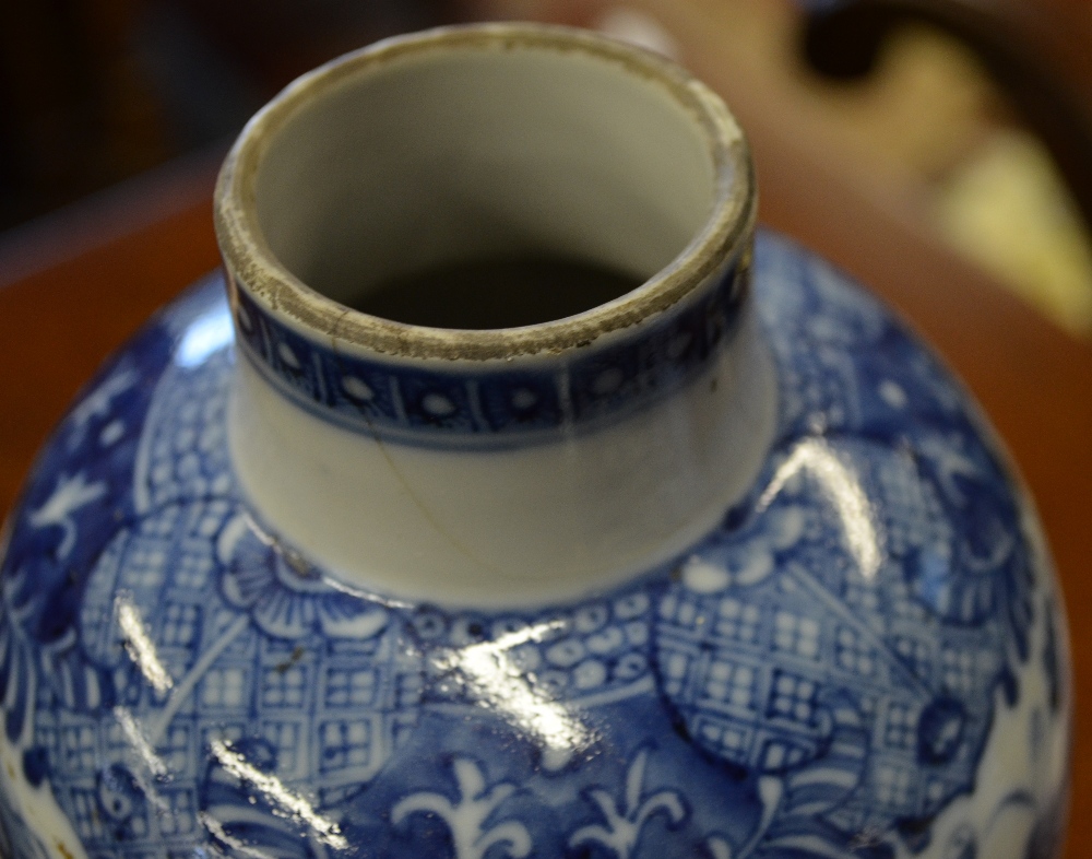 A mixed box of Oriental ceramics for restoration including a pair of 18th century famille rose vases - Image 4 of 4