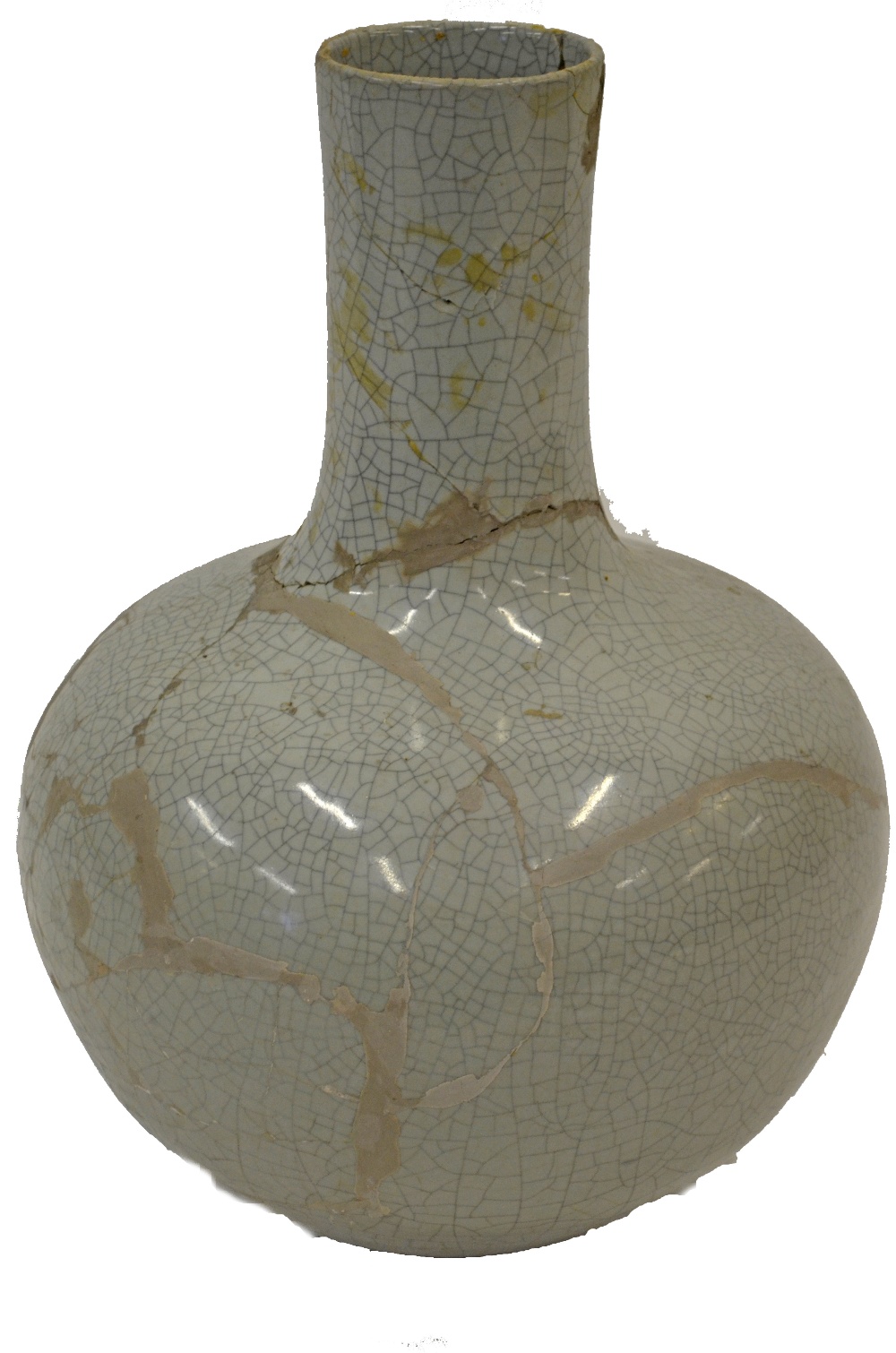 A large Chinese GE type TIANQIUPING vase with globular body and tall cylindrical neck, covered