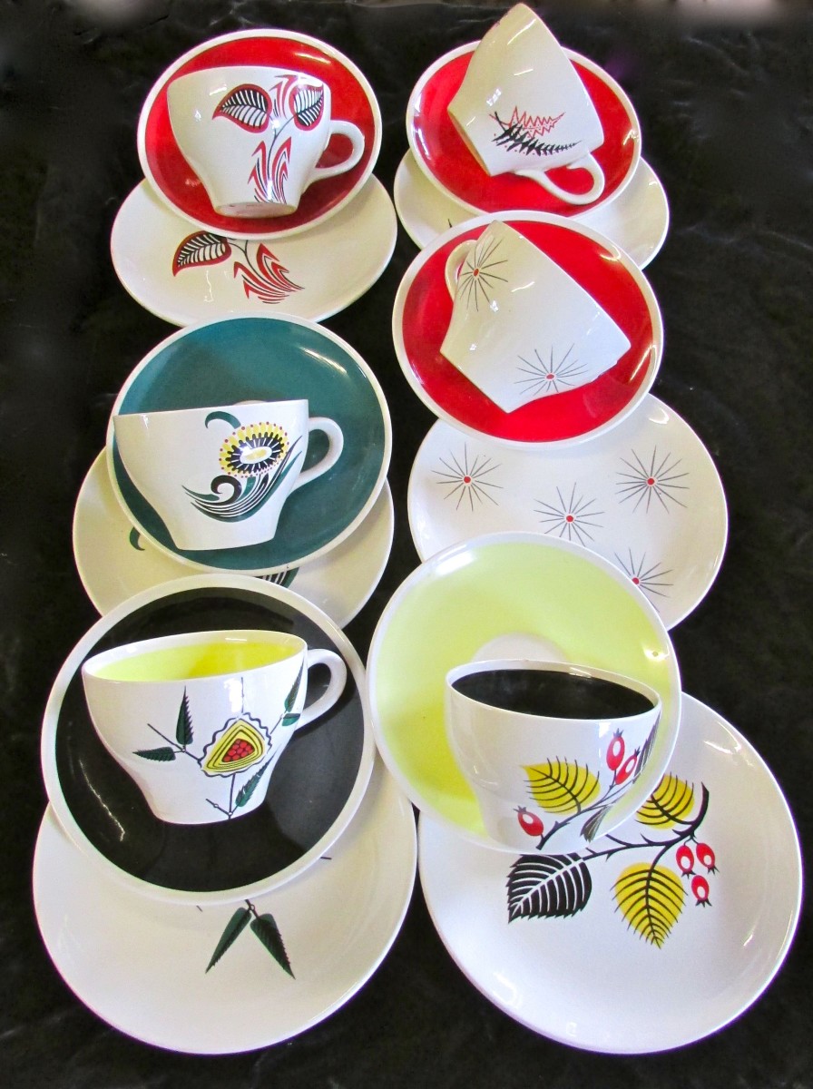 ‘Wade’ white earthenware 1960’s stylish 18 piece tea set.