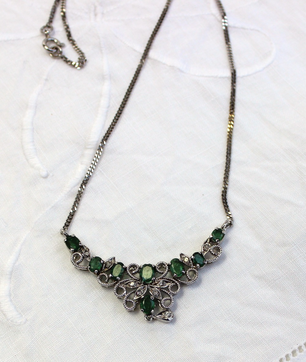 A Suite of emerald and diamond jewellery, including a necklace, a tennis bracelet and a pair of drop - Image 3 of 4