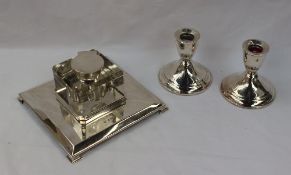 A George V silver desk inkwell, with a silver topped and square glass reservoir on a square base