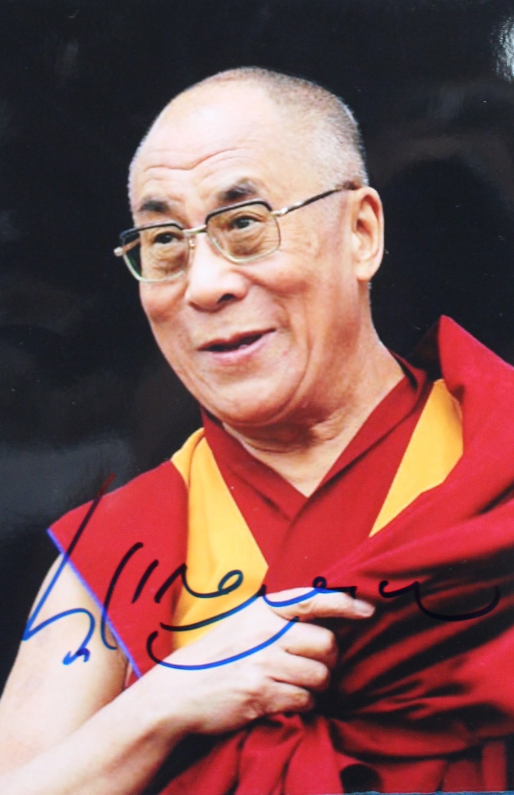 Dalai Lama ( 1935-) Tibetan Spiritual Leader, Nobel Peace Prize winner, 1989. Signed colour, 6 x 9