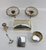 A pair of George V Silver Bon Bon dishes with pierced edges on shaped legs and paw feet, Birmingham,