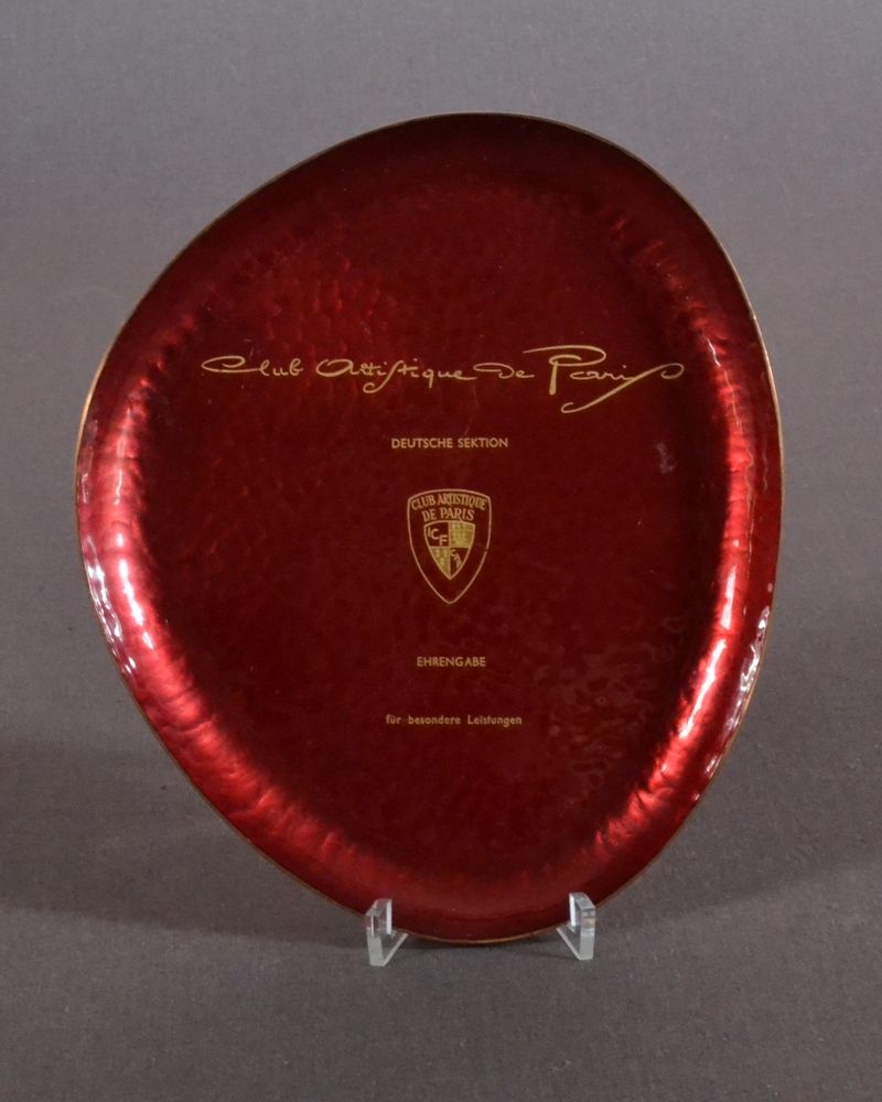 Ehrengabe des Club Artistique de Paris, Deutsche Sektion  Rot emallierte, gehämmerte Kupferschale