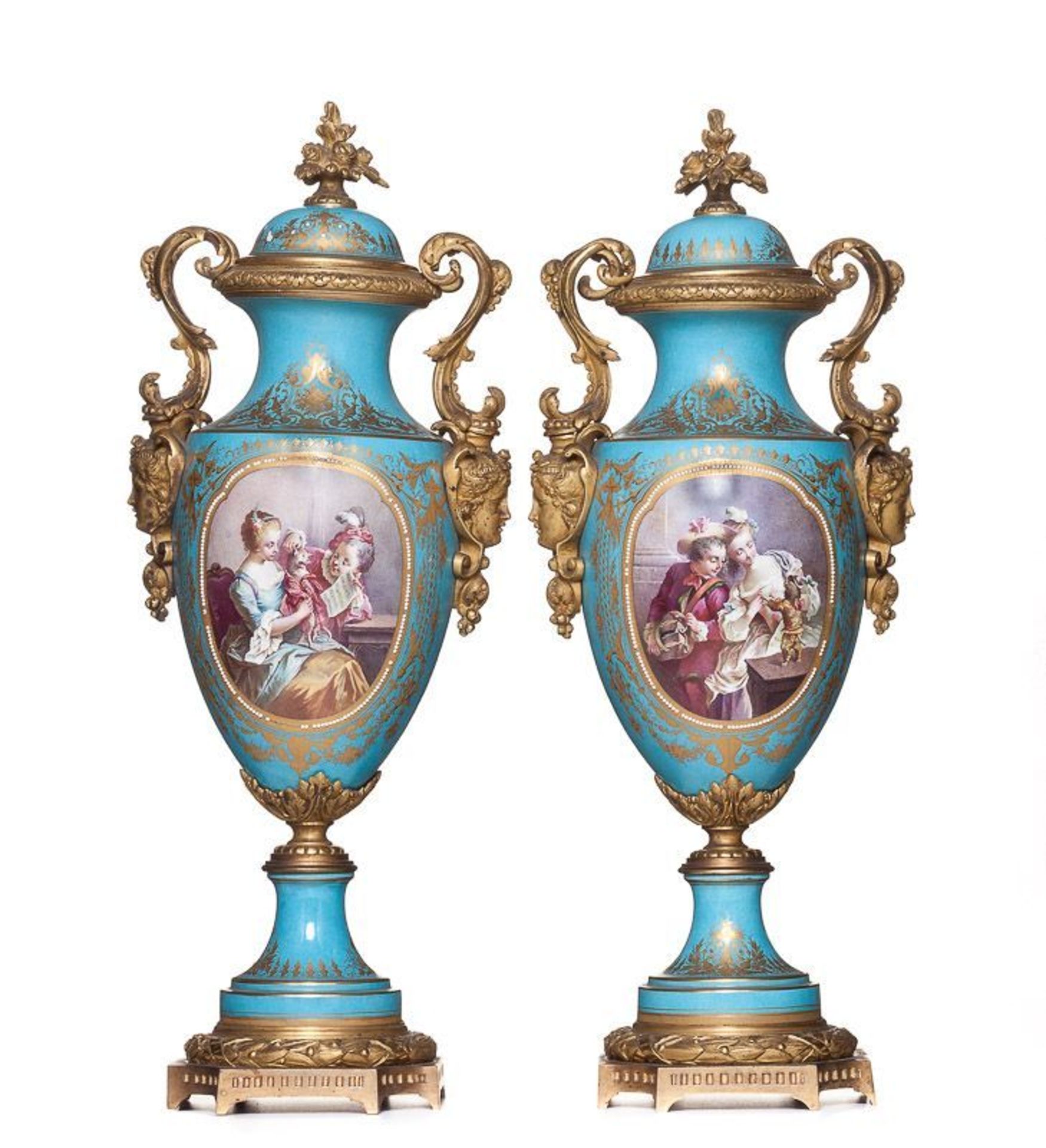 Vasenpaar Frankreich wohl Sèvres 19. Jhd. - A Pair of Vases France  Die Vasen blau gepudert,