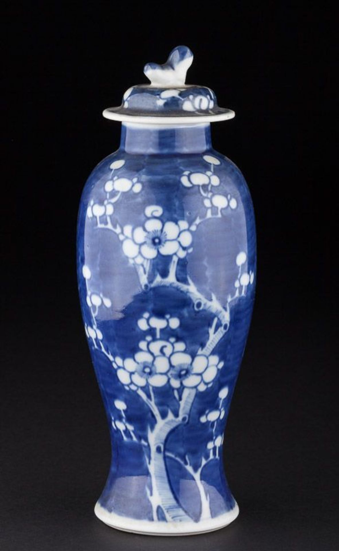 Deckelvase Japan um 1900 - Japan Vase about 1900  Ätzdekor Pflaumenblüten,   H: 28 cm, blaue