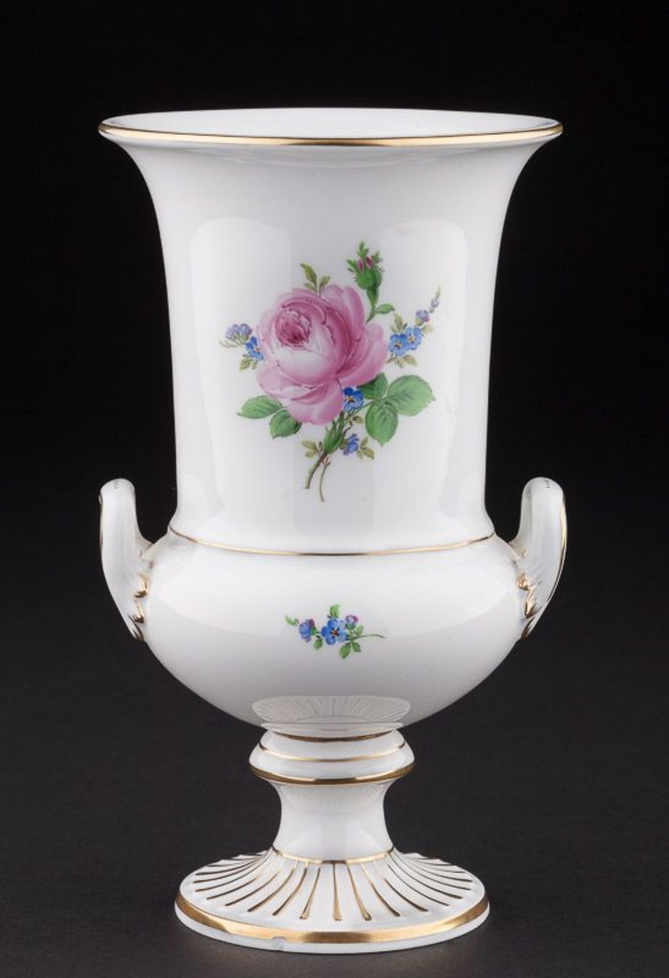 Vase Meissen 20. Jhd. - Vase Meissen 20th Century  Dekor Rote Rose, mit seitlichen Handhaben,