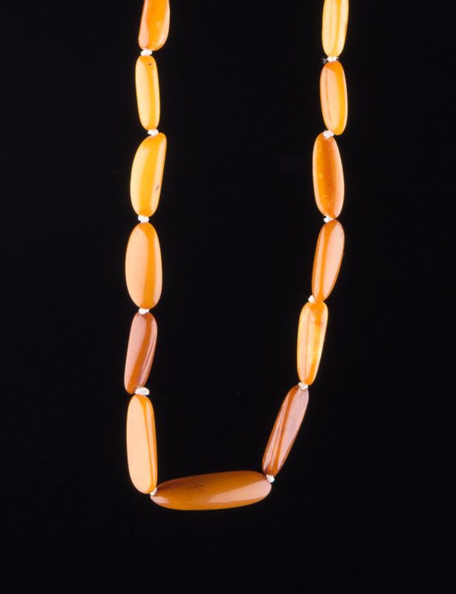 Bernsteinkette Königsberg um 1930 / Amber Necklace Antique Art Deco  butterscotch  Gewicht 13,3 g,