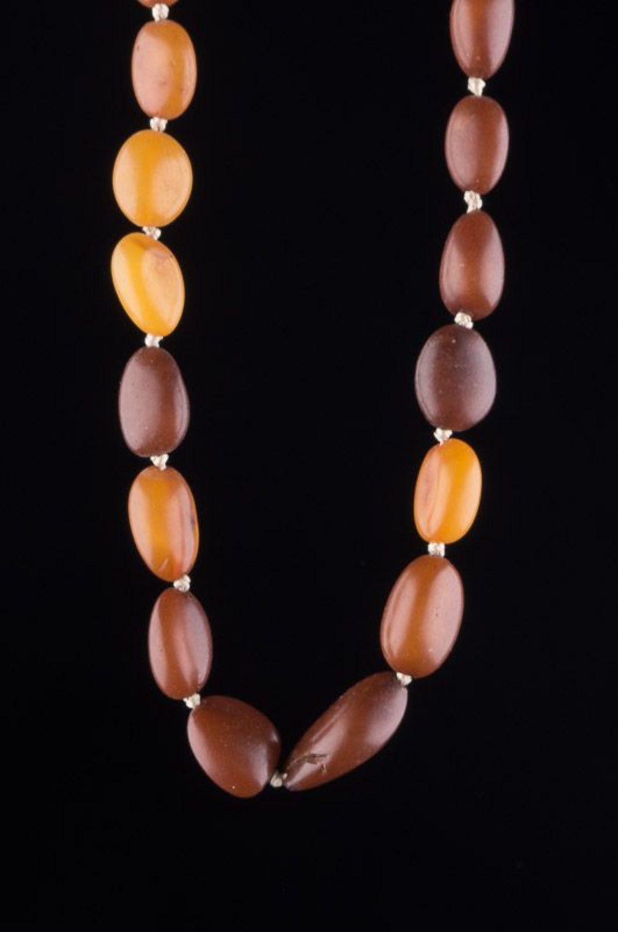 Bernsteinkette Königsberg um 1930 / Amber Necklace Antique Art Deco  butterscotch, caramel