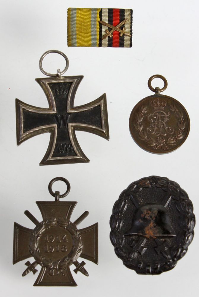 Posten Auszeichnungen u.a.  Posten Auszeichnungen 1. Weltkrieg, dabei Eisernes Kreuz von 1914 mit