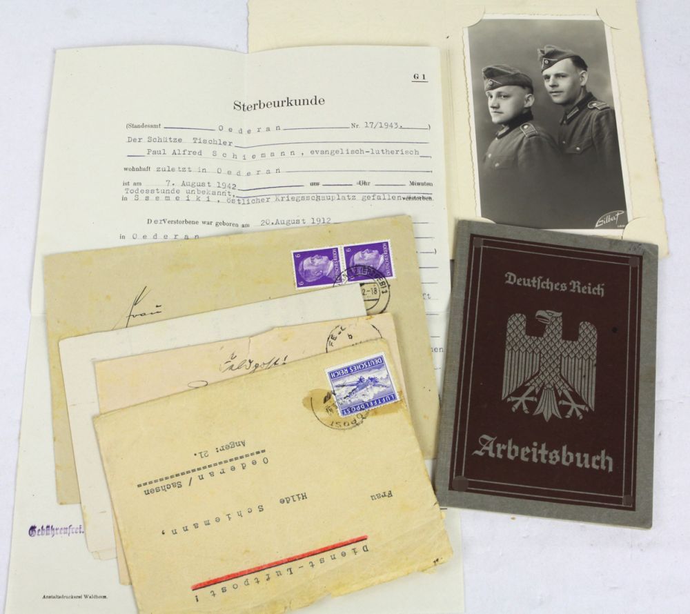 Papiernachlass datiert 1942/43  dabei Sterbebrief des in Ssemeiki, Russland am 7./8.8.1942