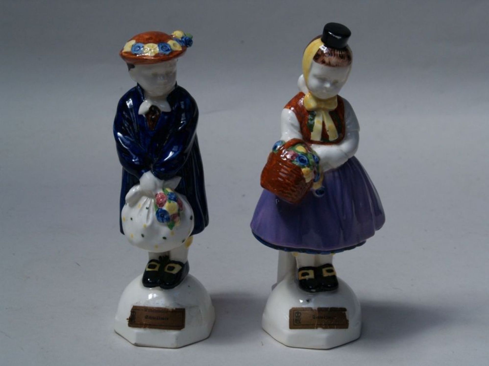 Schwalm Costume Couple - both standing on hemispherical base, polychrome paint, Modellnr.101,