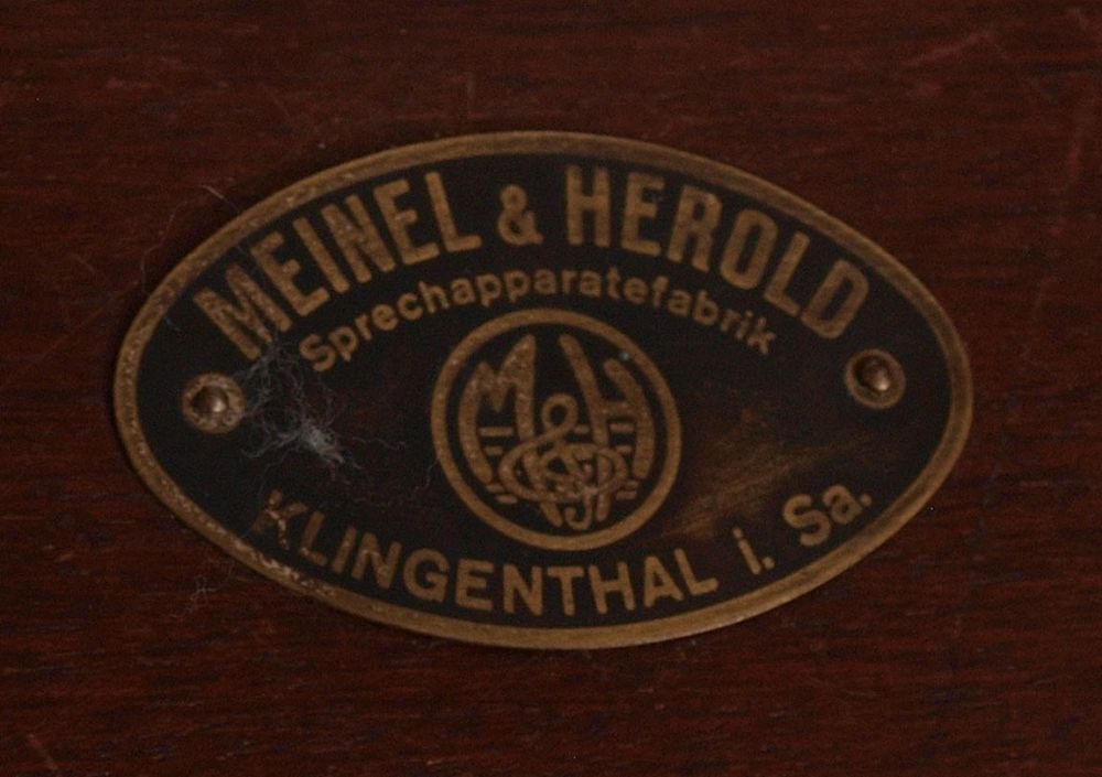 Grammophon, Meinel & Herold Im Holzgehäuse, mit originalem Holztrichter (!). Intakt. H.102cm ohne - Image 4 of 4