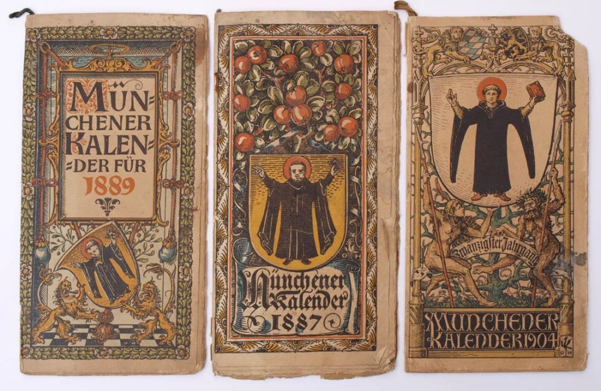 Drei Münchener Kalender Jahrgänge 1887, 1889 und 1904.