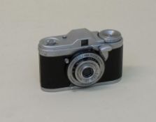 Tenax I  Kamerawerk Zeiss-Ikon AG (DDR), 1948, Kleinbild-Sucherkamera, Objektiv: Novar 3,5 - 35 mm