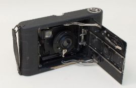 Bobo  9 x 12, Kamerawerk Ernemann AG Dresden, 1913, vertikale Klapp-Rollfilm-Kamera, Objektiv: