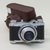 Kamera  Altix V, 1957, Meritar Objektiv, 1 x 2,9, Gehäuse mit Rostflecken    Dieses Los wird in