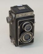 Ikoflex I  Kamerawerk Zeiss-Ikon AG, Dresden(1936), zweiäugige Spiegelreflexkamera, mit Objektiv