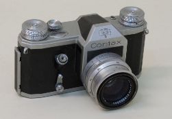 Contax D  Kamerawerke Zeiss-Icon Dresden, 1953, Kleinbild-Spiegelreflexkamera, Carl Zeiss Biotar 2 -