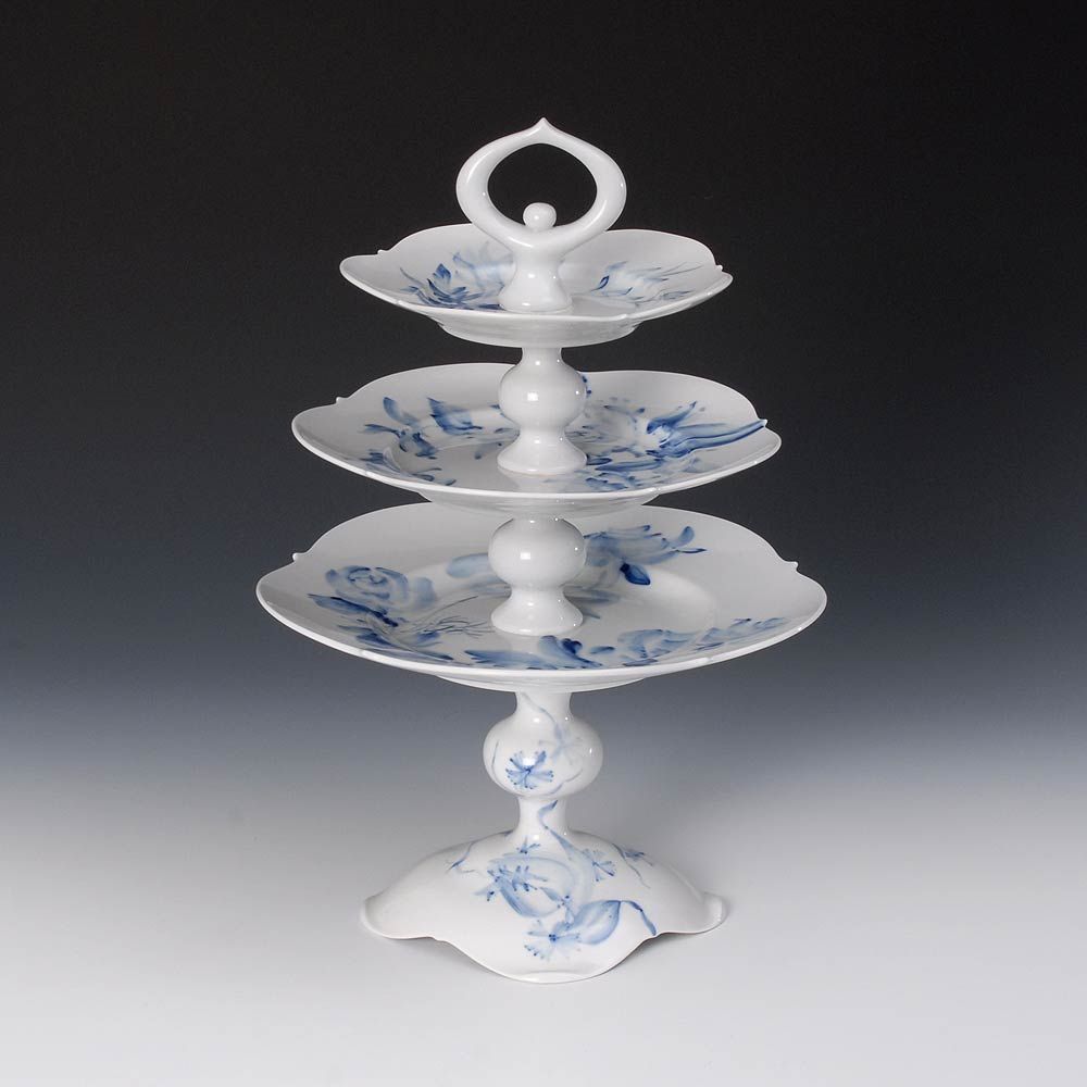 Etagere, Meissen. Blauschwerter, 2. H. 20. Jh., 1. Wahl. Form "Großer Ausschnitt" mit