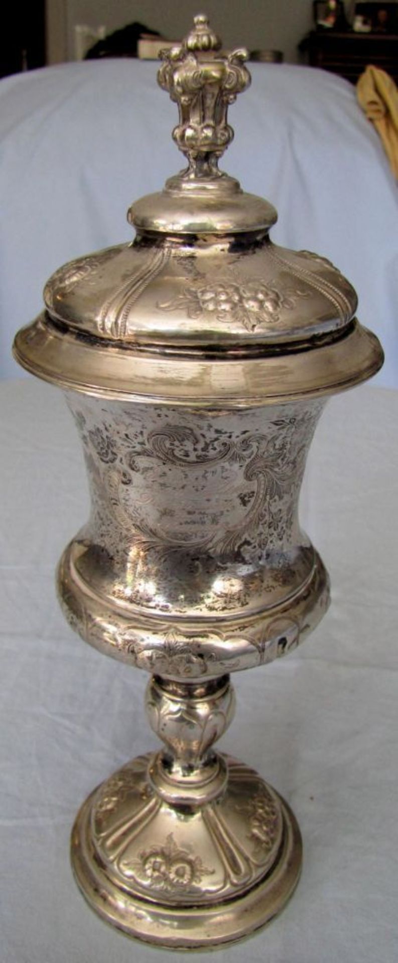 Silver cup with lid commemorating the women of Saxonia 1862.  357 grams gross. 28 cm high. Filled