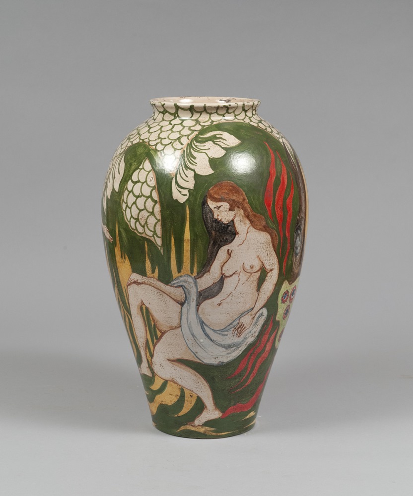 CERAMIC VASE, ITALIAN MANUFACTURE `20s in polychrome enamels, decorated with a landscape with