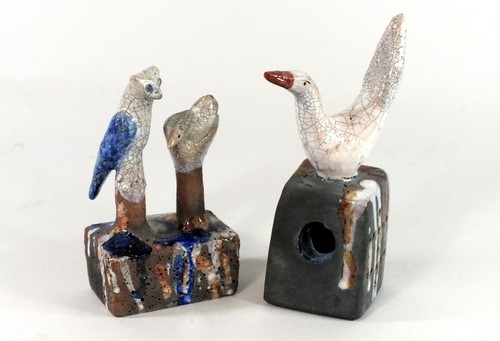 SHELAGH SPEAR.
Two raku bird models by Shelagh Spear. Tallest 18cm.