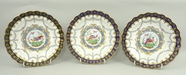A set of three Copeland Spode porcelain dessert dishes, early 20th century, painted with exotic