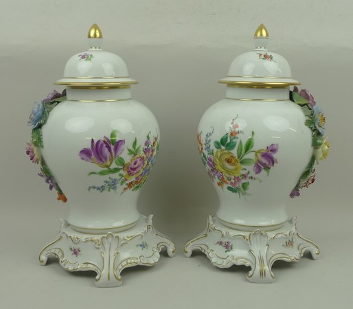 A pair of Dresden porcelain vases, covers and stands, of baluster form encrusted and painted with - Image 3 of 5