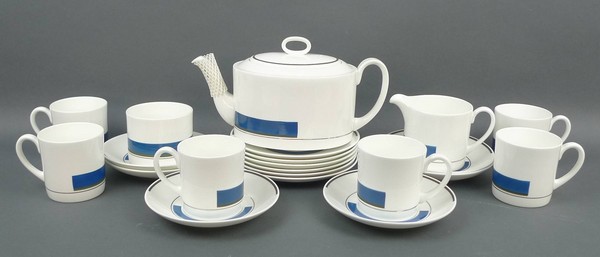 A Wedgwood, Susie Cooper Design, porcelain part tea service decorated in the 'Eclipse' pattern,