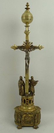A gilt metal striking crucifix clock, late 17th Century, fusee movement by Francois Payne, London,