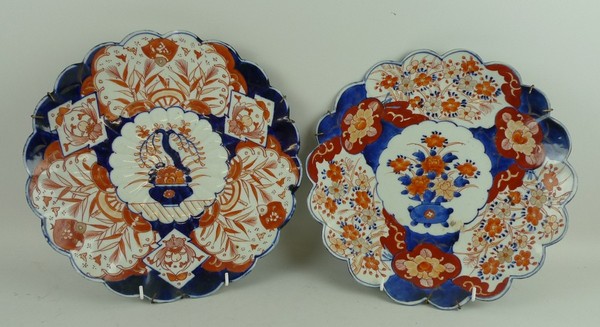 A pair of Japanese Imari plates, late 19th century, with lobed rim, the reverse decorated with