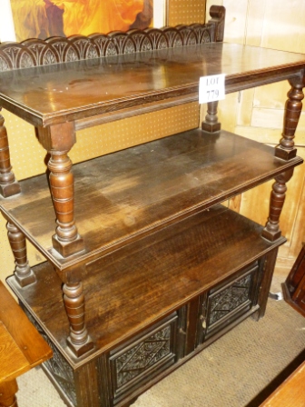 A Victorian oak buffet est: £60-£80