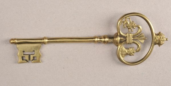 Spain  Kammherren key.  Bronze, gilded.  Condition: II    Starting price: 100    This lot will be