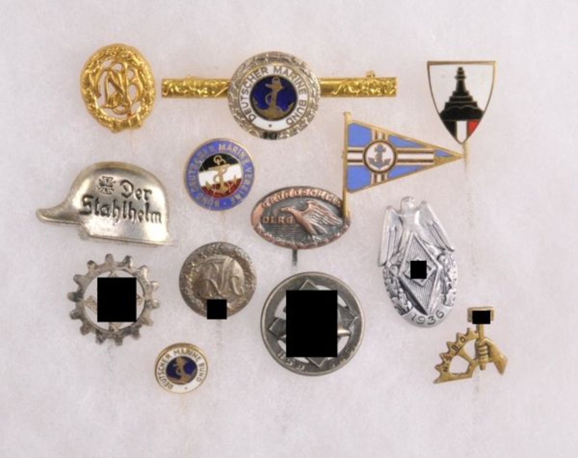 Germany (1933-1945)  Lot Navy-Needles.  Partly enameled.  Condition: II    Starting price: 40