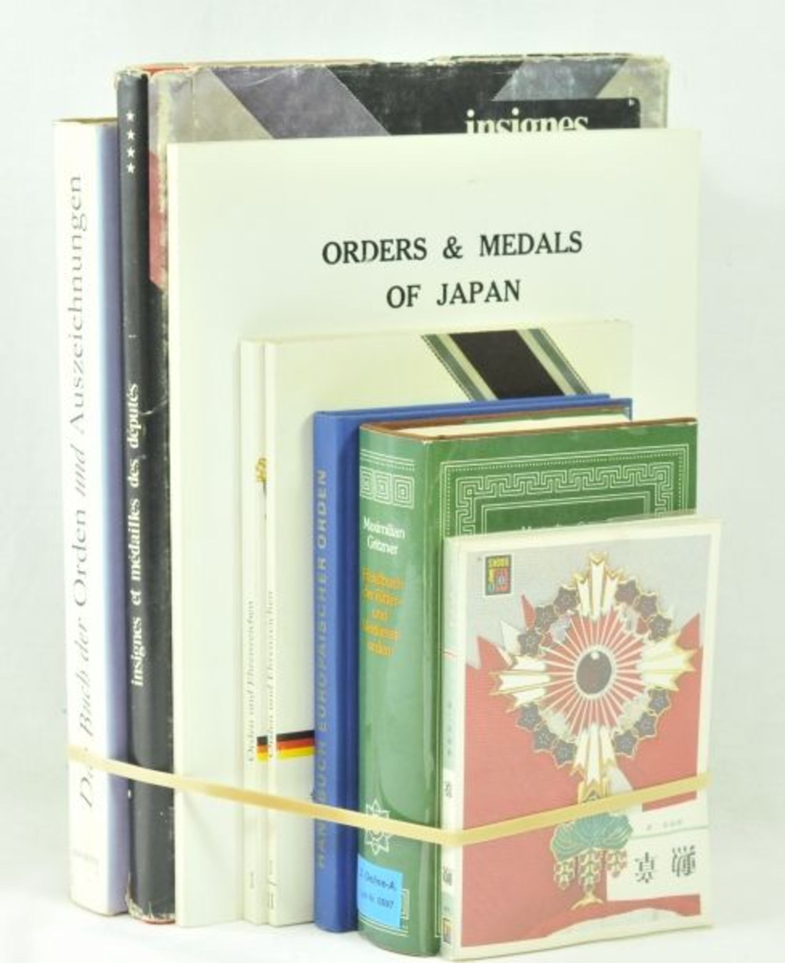 Phaleristic  Lot of 8 books about orders and badges.  International.  Condition: II    Starting