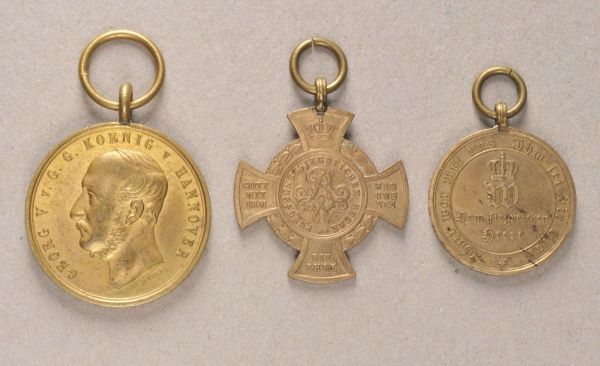 Hannover  Property of decorations of soldier Grothey.  3 decorations.  Condition: II    Starting