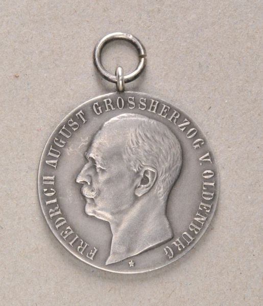 Collector Copies  Oldenburg: silver medal of the houseorder.  Silbver, good assembly.  Condition: II