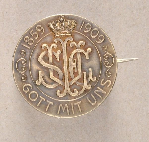 Baden  Brooch for 50-year-anniversary of the Baden organisation of women.  silver gildes, on needle.