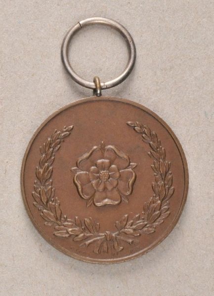 Lippe-Detmold  Military-Merit Medal, without swords.  Bronce.  In total only 148 medals without