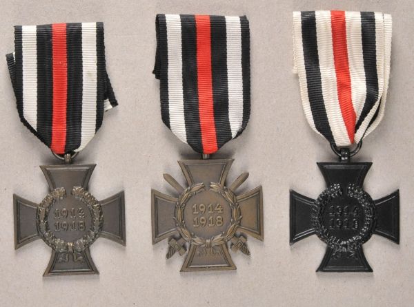 German Empire (1871-1918)  Set crosses of honour for front-line soldiers.  All varieties, each on