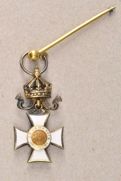 Bulgaria  St. Alexanderorder miniature.  Silver gilded, partly enameled, on a flexible crown, on