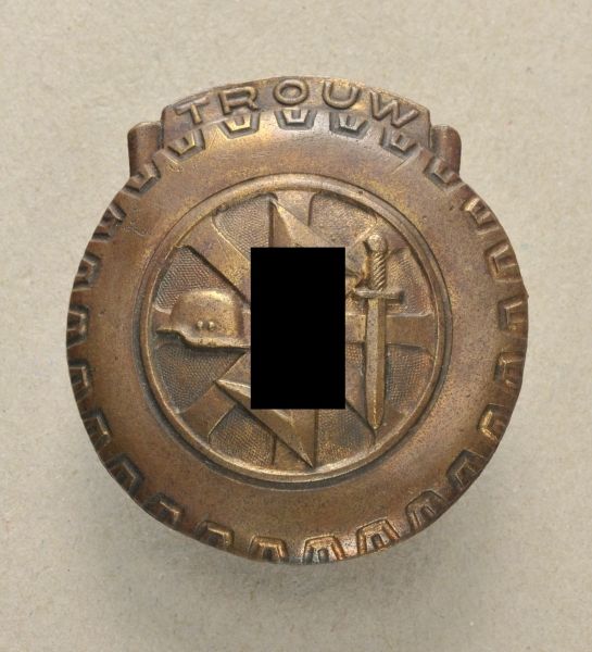 Germany (1933-1945)  Netherlands: NSKK, drivers proviniency badge, in bronce.  Brass patinated, on