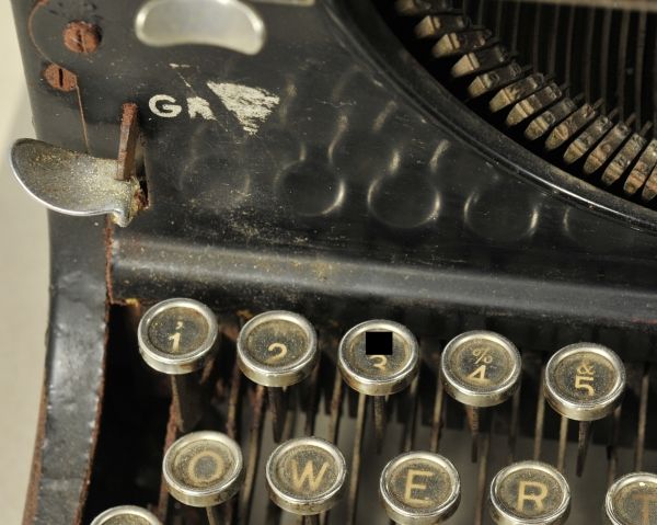 Organizations  GROMA-official typewriter.  Black painted iron frame, parts movable, with SS-rune