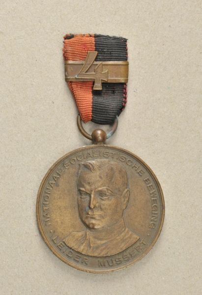 Germany (1933-1945)  Netherlands: Mussert medal, 1. Kerstmarsch 1933.  Bronce, on short lenght of