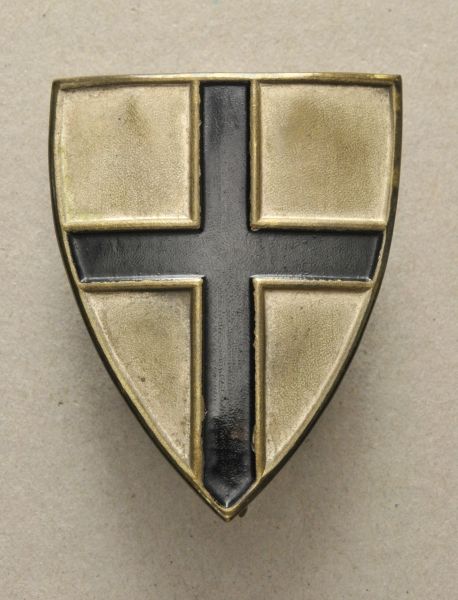 Freikorps  Border Defence East, German-Order-Shield.  Silvered, partially laquered, on pin. NM3 2.