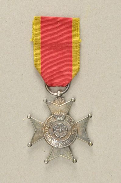 Lippe-Detmold  House Order, Silver Merit Cross.  Silver, fine striking quality, on ribbon. SK 1.c.4,