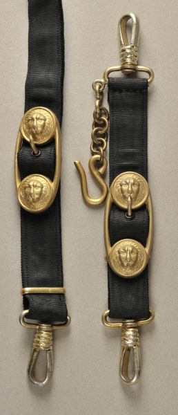 Navy  Kriegsmarine Officers dagger hanger.  Gilded fittings, the fabric bands with velvet backed.