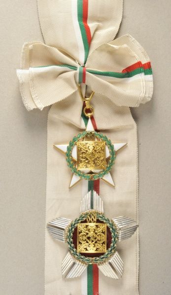 Bulgaria  Order 1300 Years of Bulgaria, Grandcross Set.  1.) Badge: Gilded and enamelled, device
